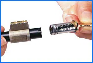 Miami 24 Hour Locksmith Miami, FL 305-908-3106 - 14-car-key-cutting