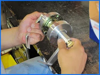 Miami 24 Hour Locksmith Miami, FL 305-908-3106 - 5-residential-locksmith